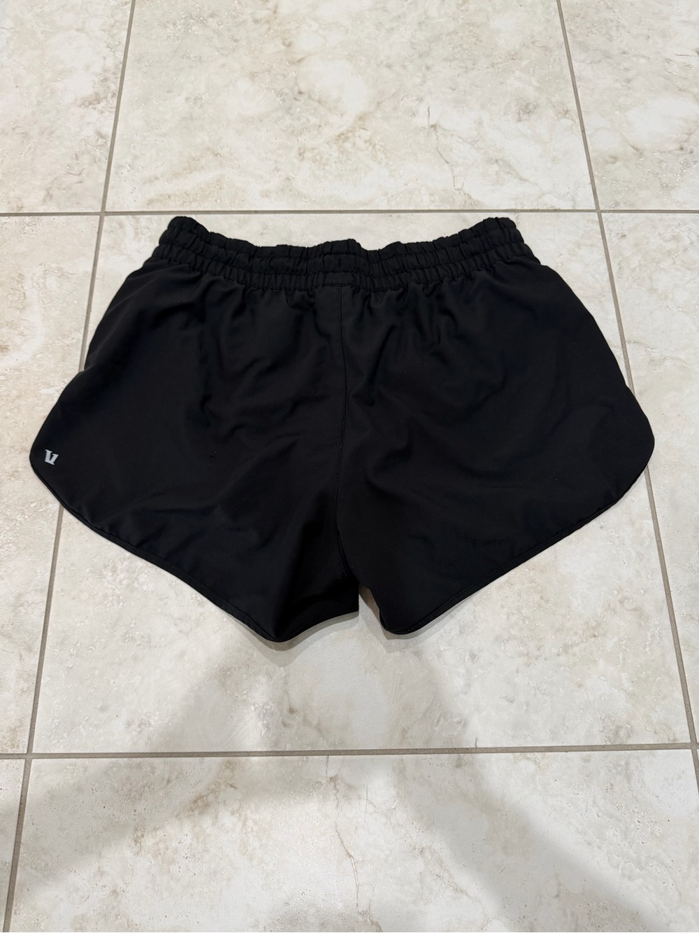 Vuori Women’s Clementine Shorts - Picture 4 of 4